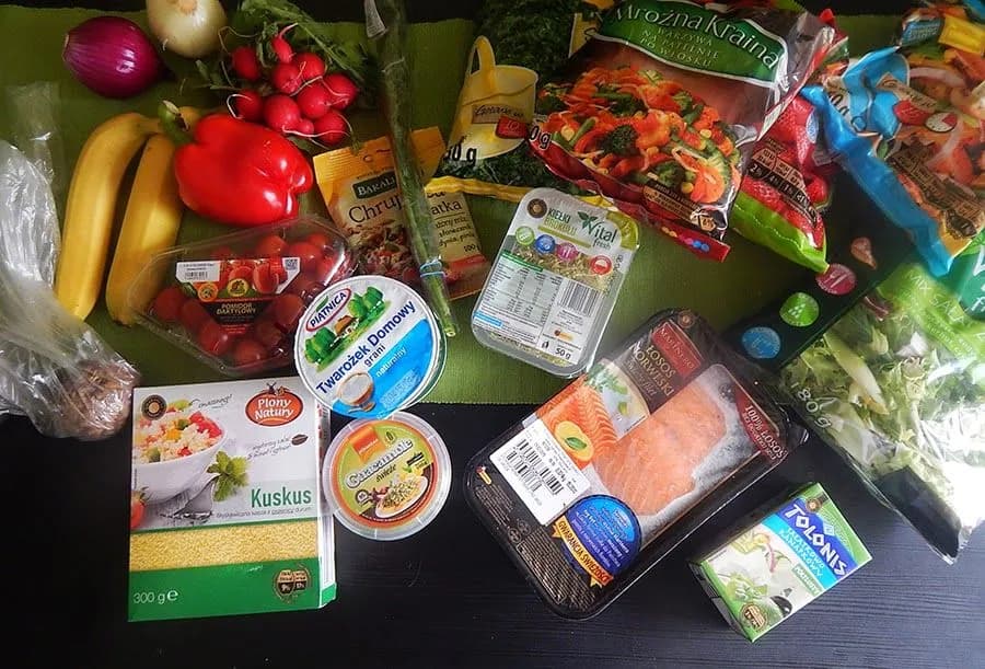 Najlepsze produkty fit w Biedronce – co warto kupić, by jeść zdrowo i tanio