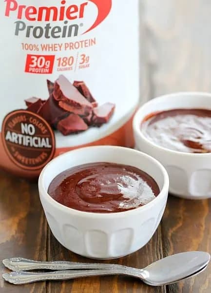 Czy pudding proteinowy jest zdrowy? Wszystko o korzyściach i wadach przekąski białkowej