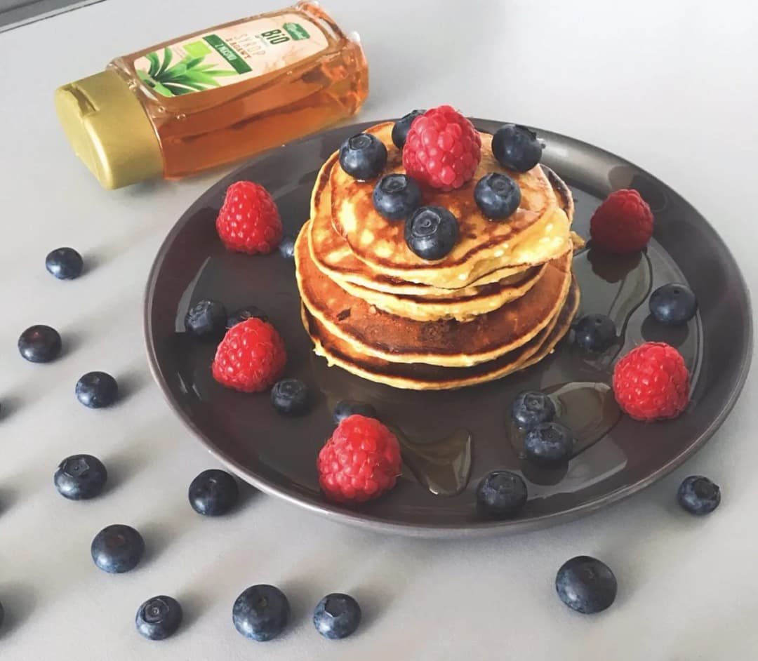 Jak zrobić pyszne proteinowe pancakes – prosty przepis na zdrowe śniadanie